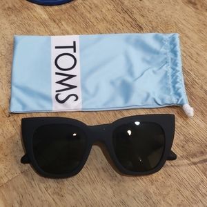 Brand new Tom's sunglasses